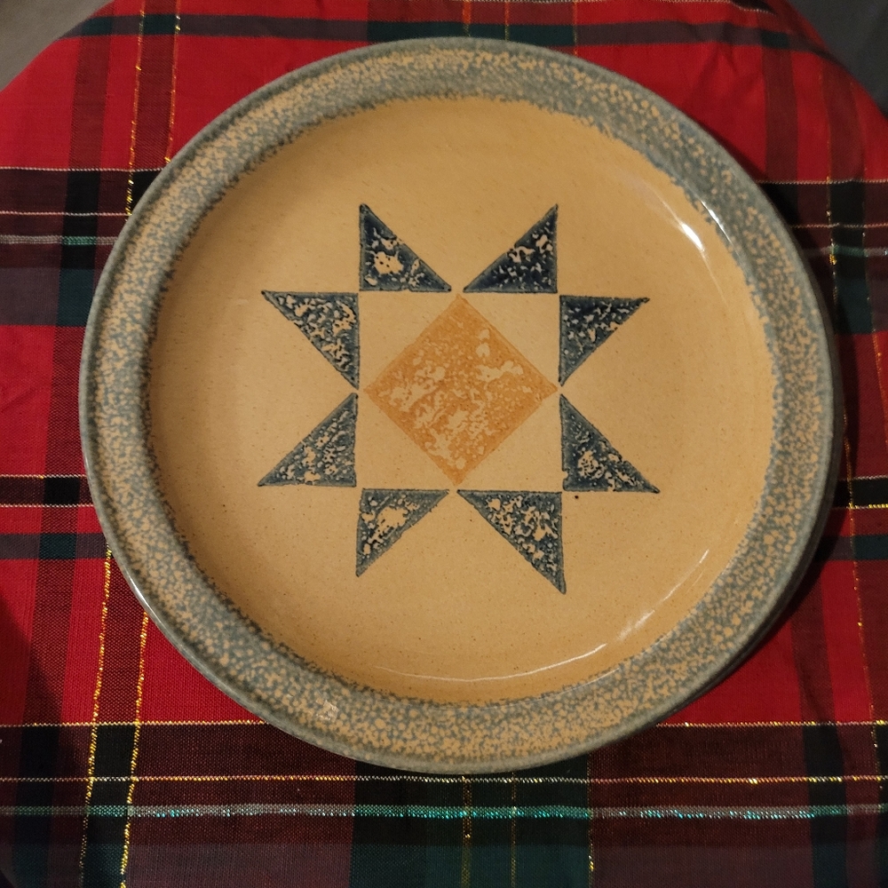 - Pfaltzgraff America Folk Art - 3 Star Plates